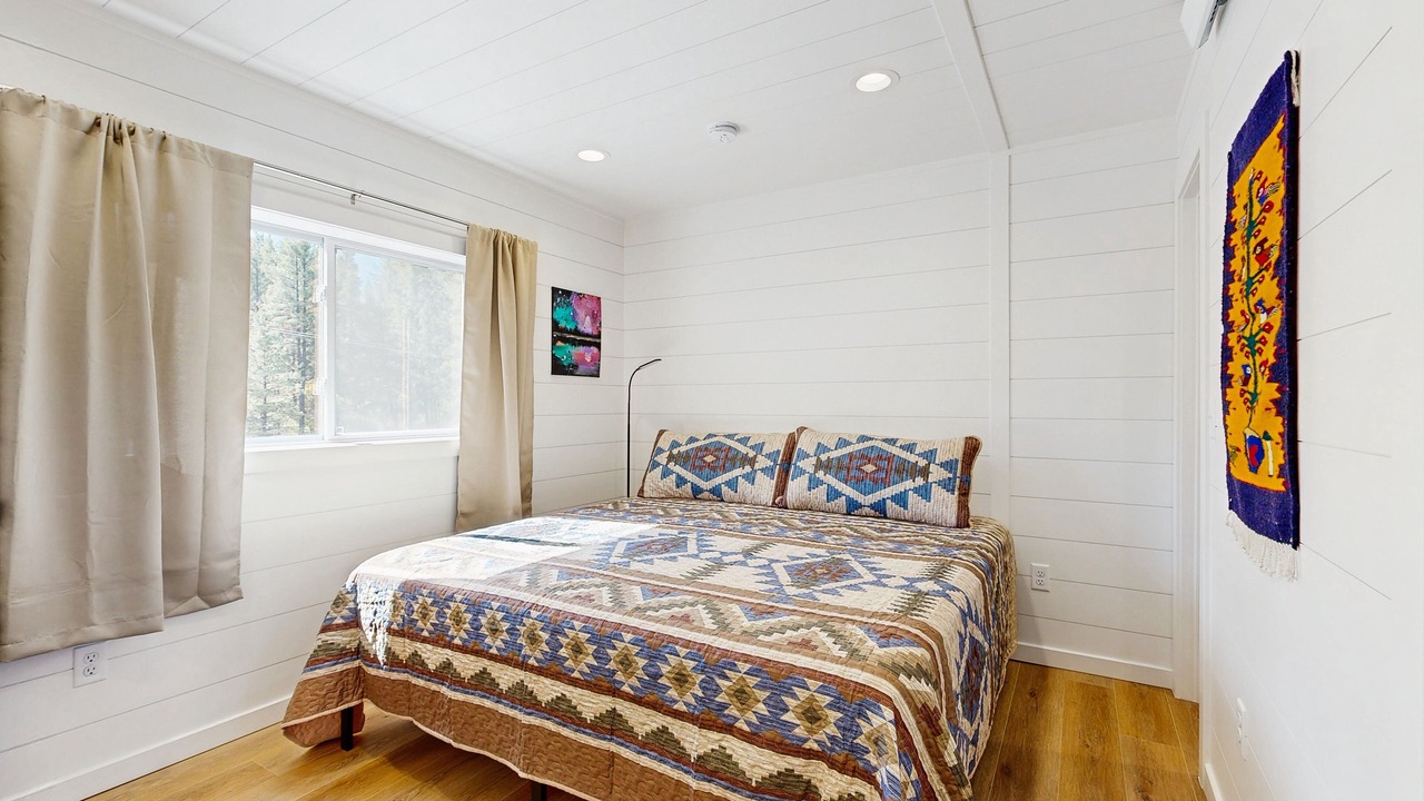 Photo of Bedroom in Aspen Springs
