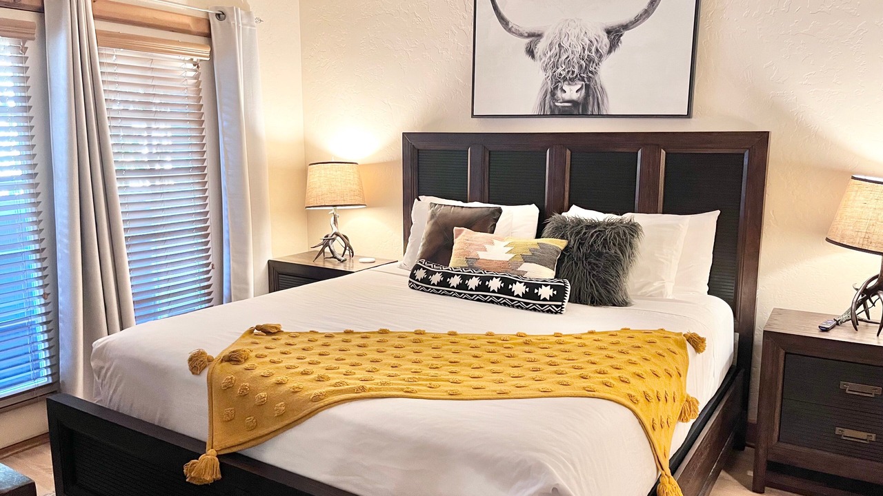 Photo of Bedroom in Midway