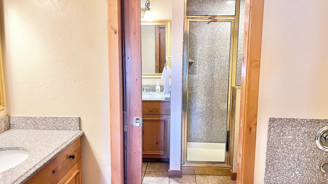 Photo of Bathroom in Midway