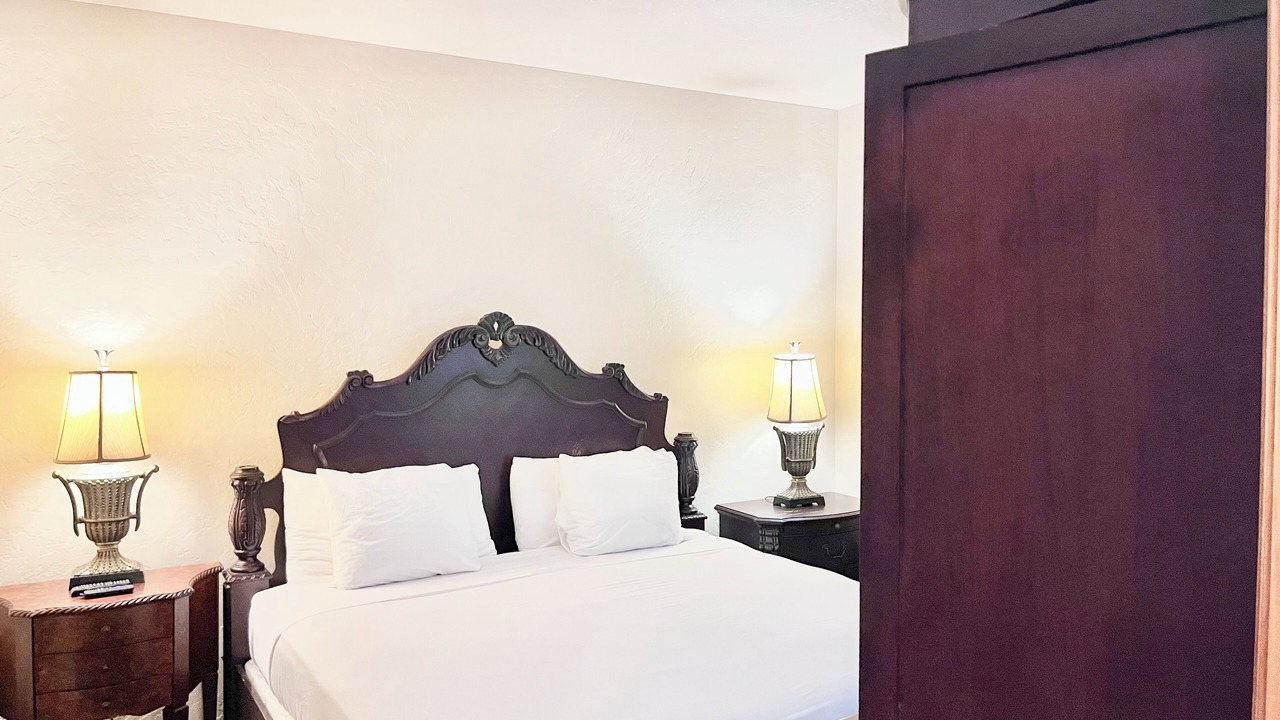 Photo of Bedroom in Midway