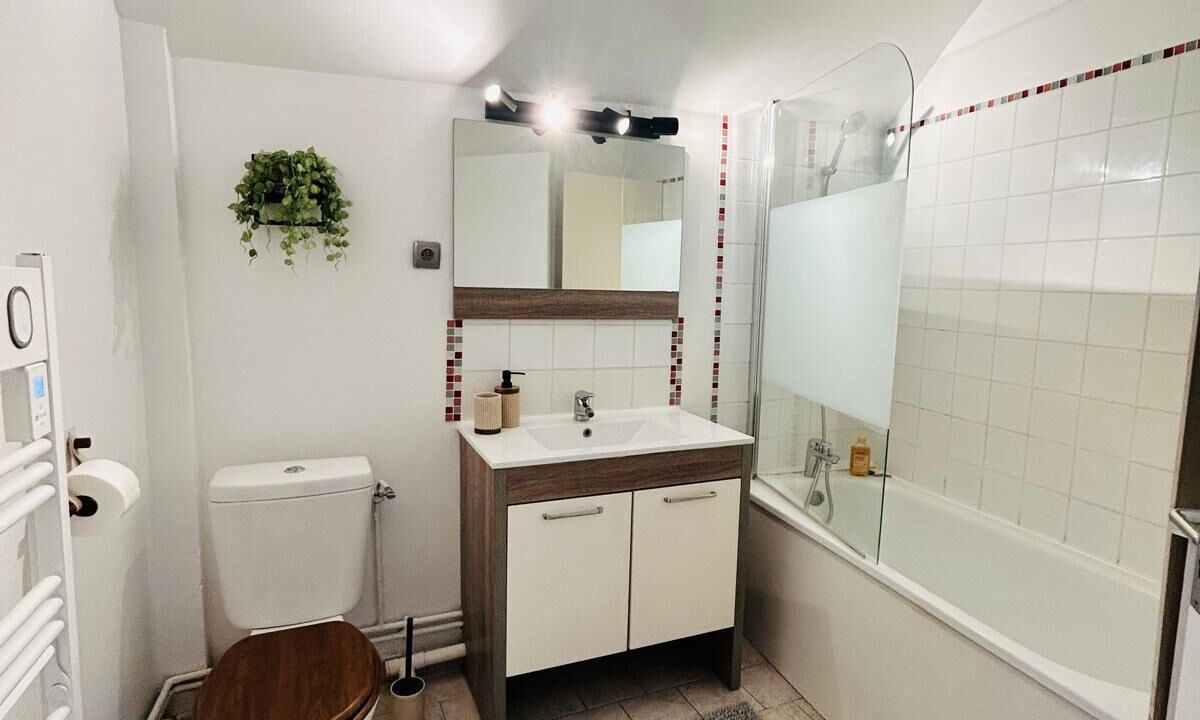 Photo of Bathroom in Troissereux