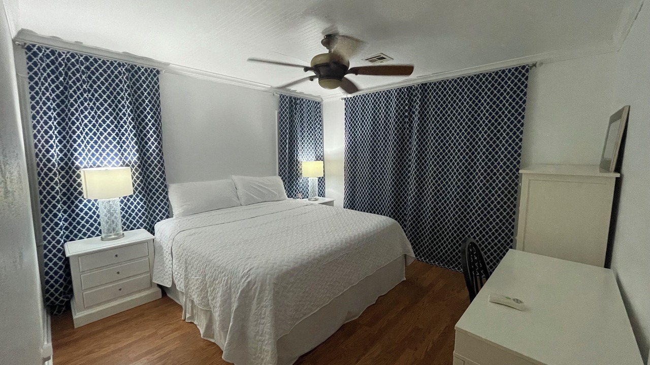 Photo of Bedroom in Bacliff