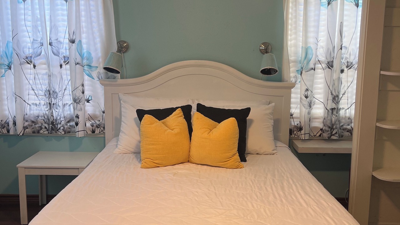 Photo of Bedroom in Bacliff