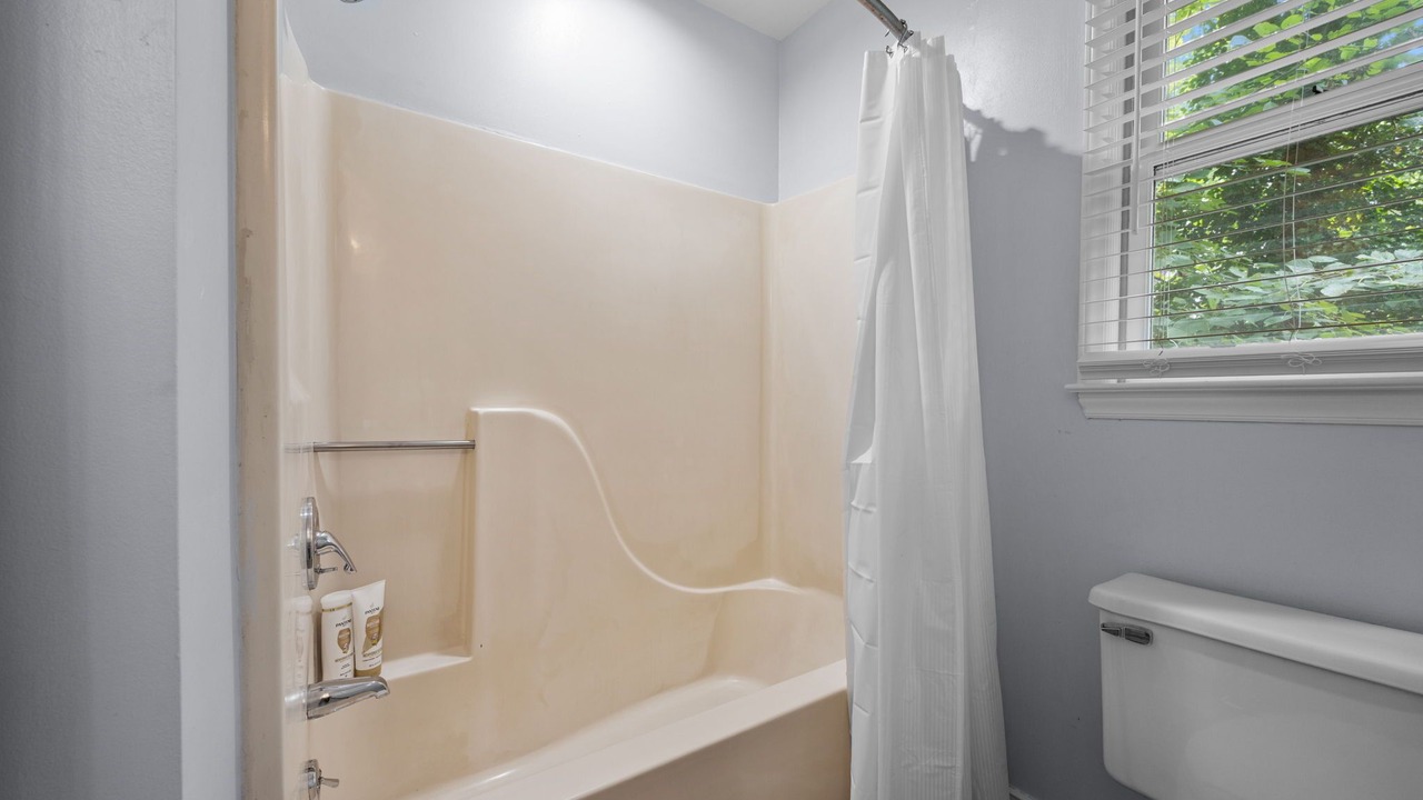 Photo of Bathroom in Duke Park