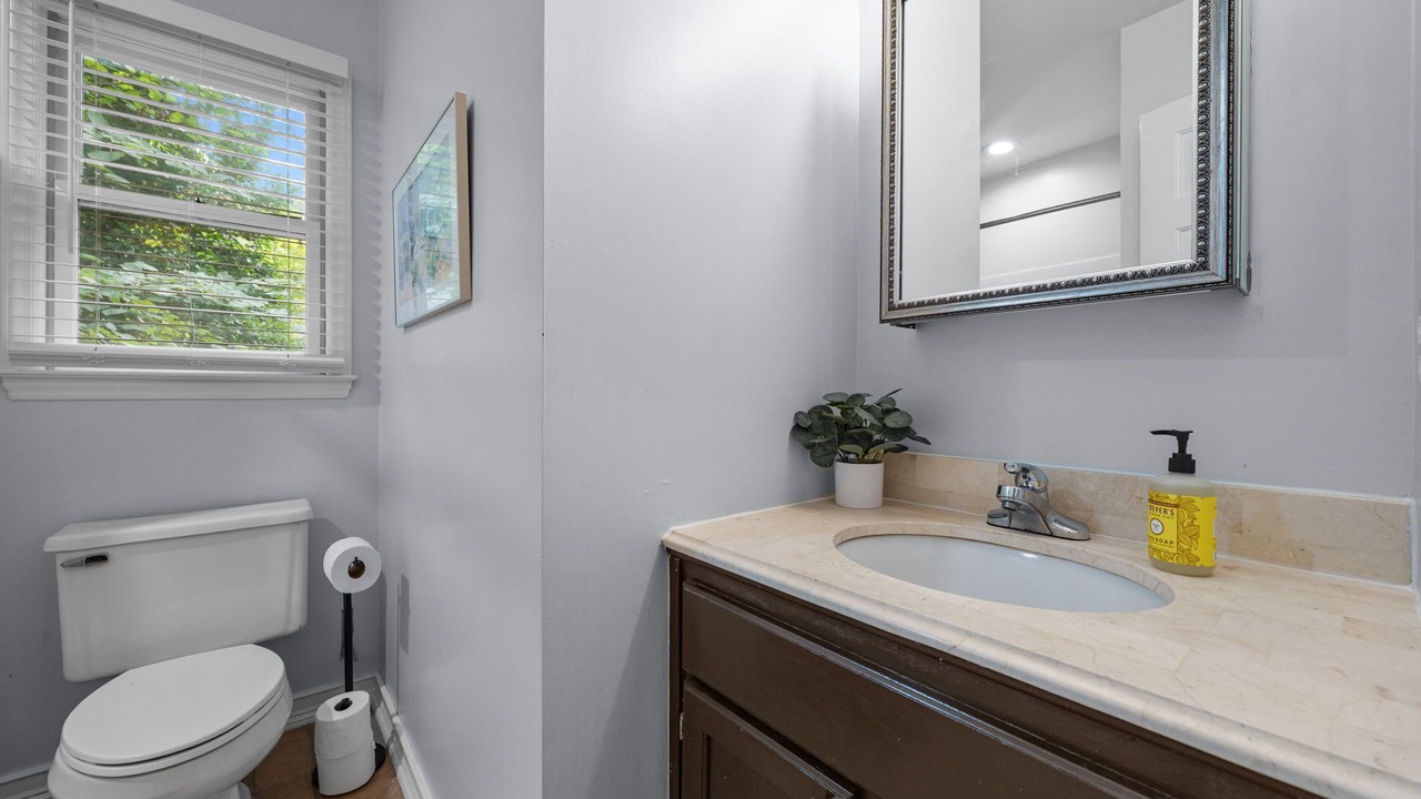 Photo of Bathroom in Duke Park