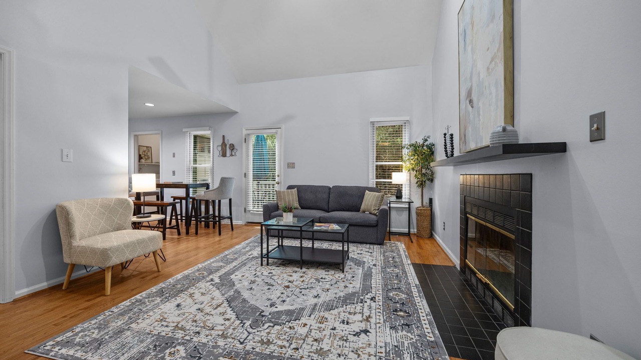 Photo of Livingroom in Duke Park