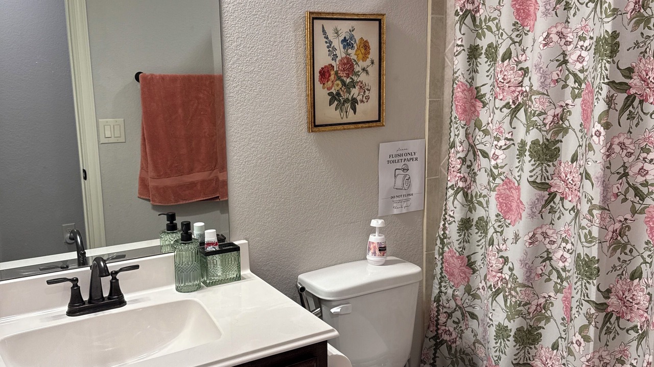 Photo of Bathroom in Anna