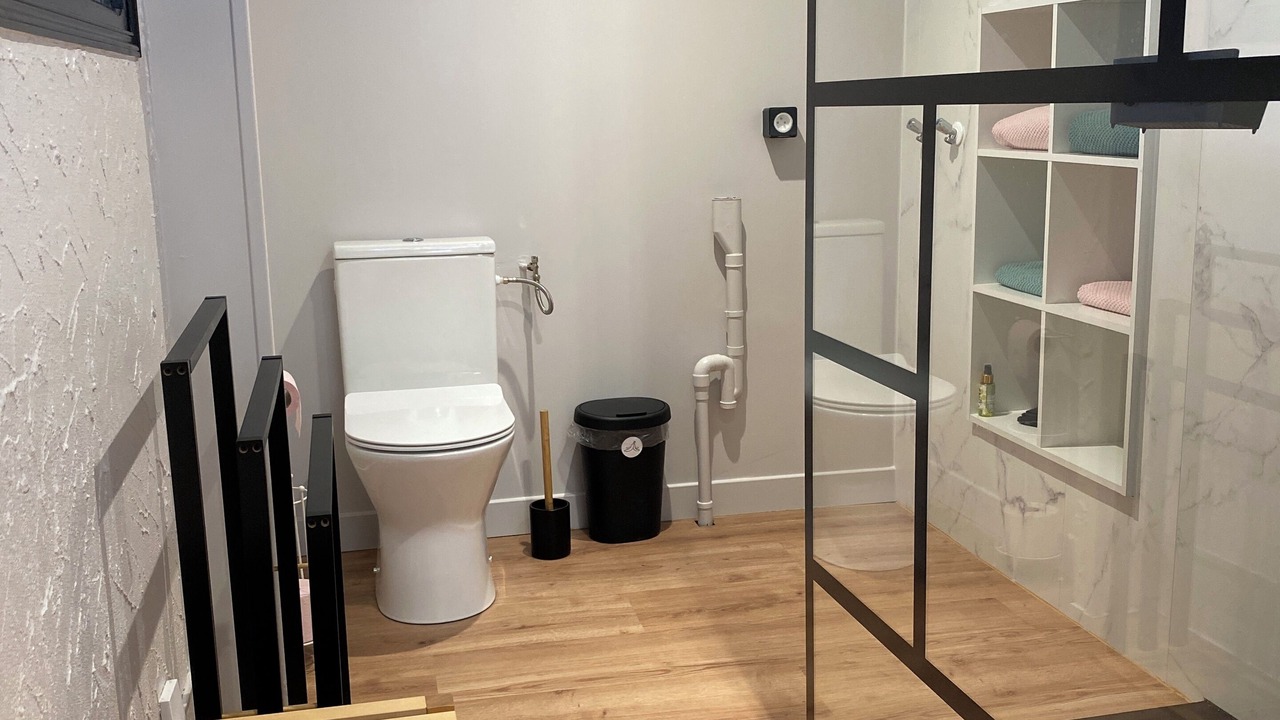 Photo of Bathroom in Prey