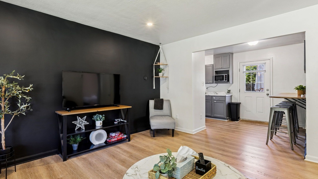Photo of Livingroom in Parma Heights
