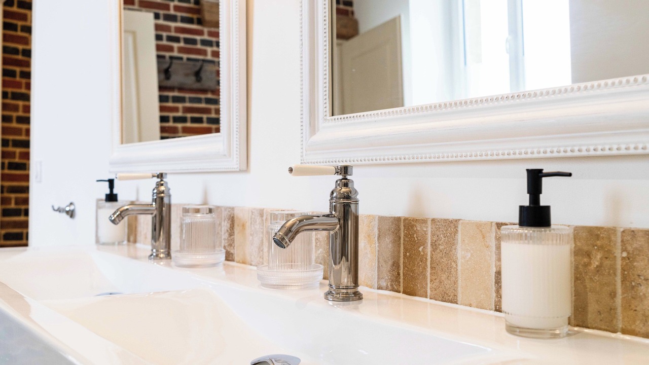 Photo of Bathroom in Gournay-le-Guerin