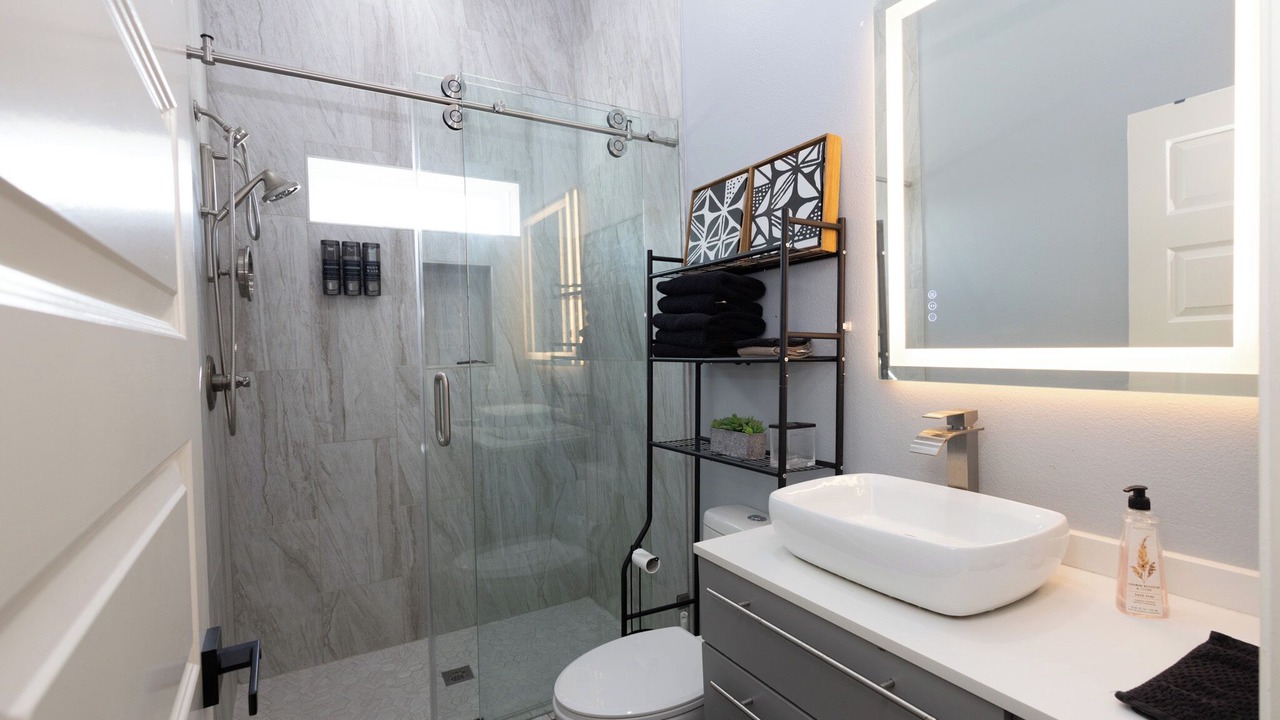 Photo of Bathroom in Hitchcock