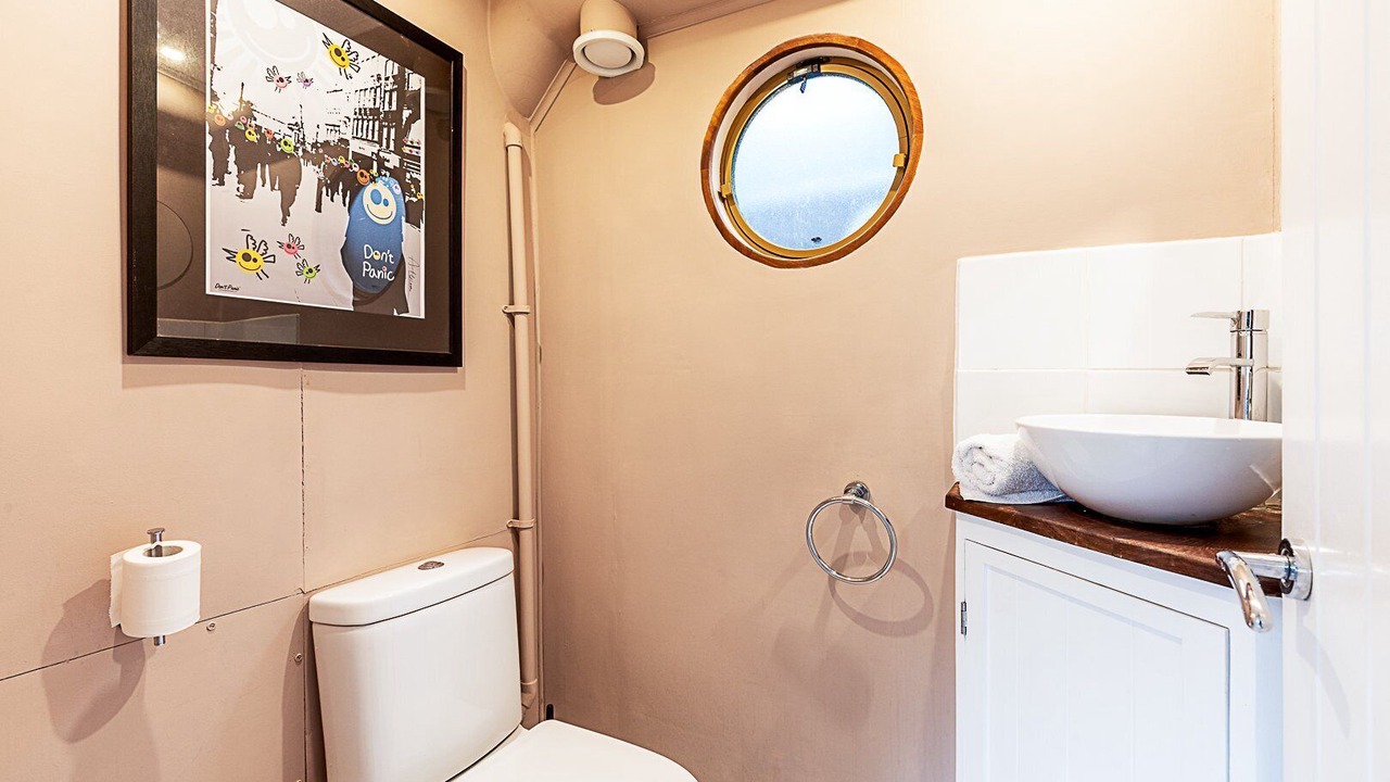 Photo of Bathroom in London Borough of Hounslow