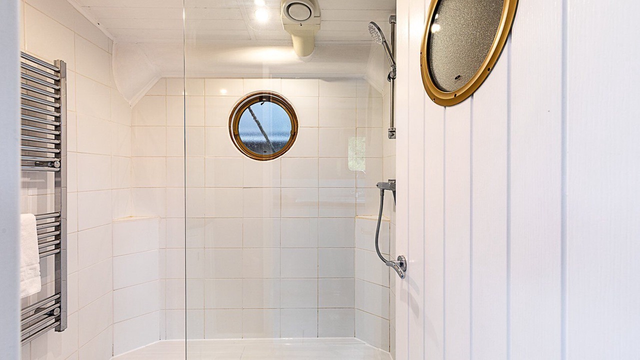 Photo of Bathroom in London Borough of Hounslow