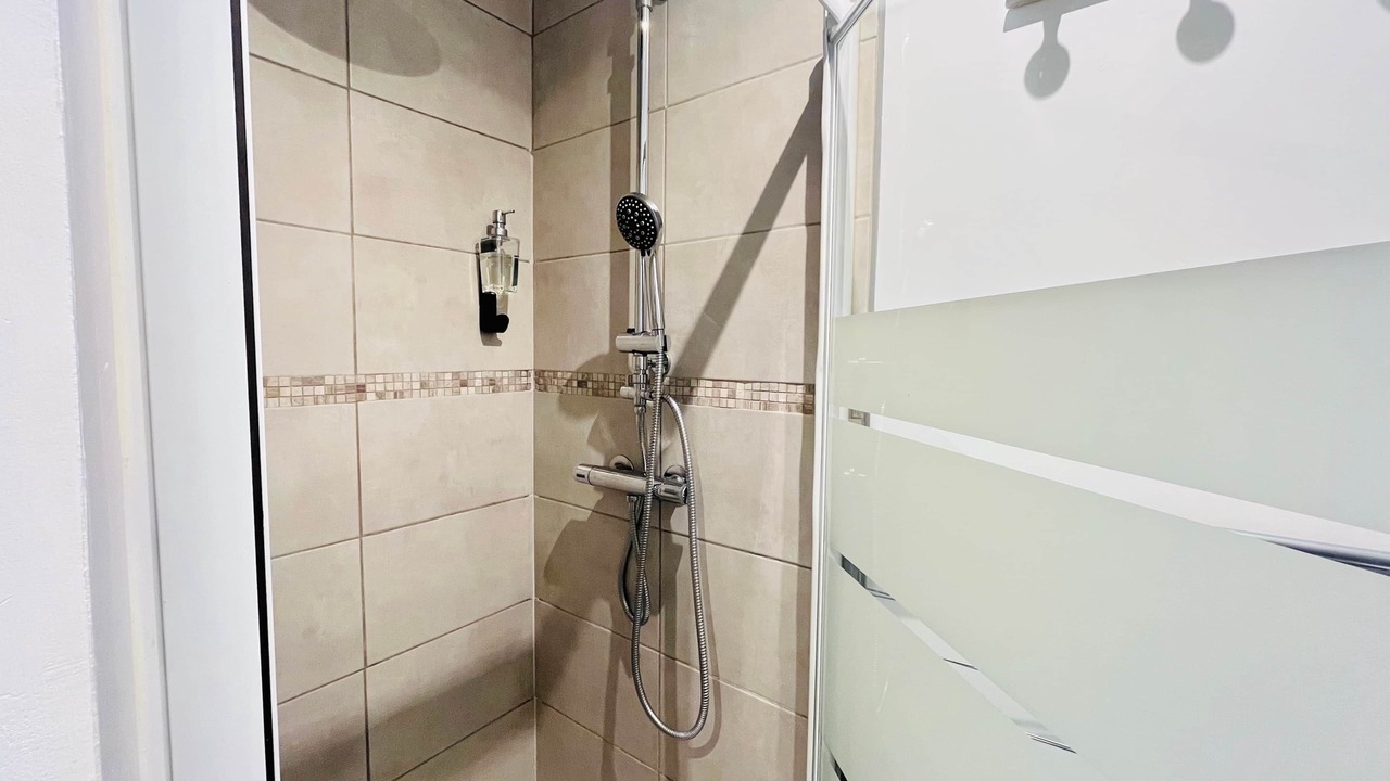 Photo of Bathroom in Egat