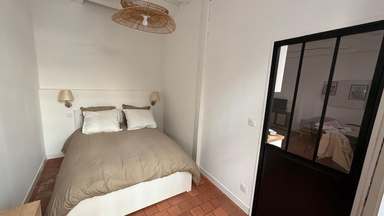 Photo of Bedroom in Republique