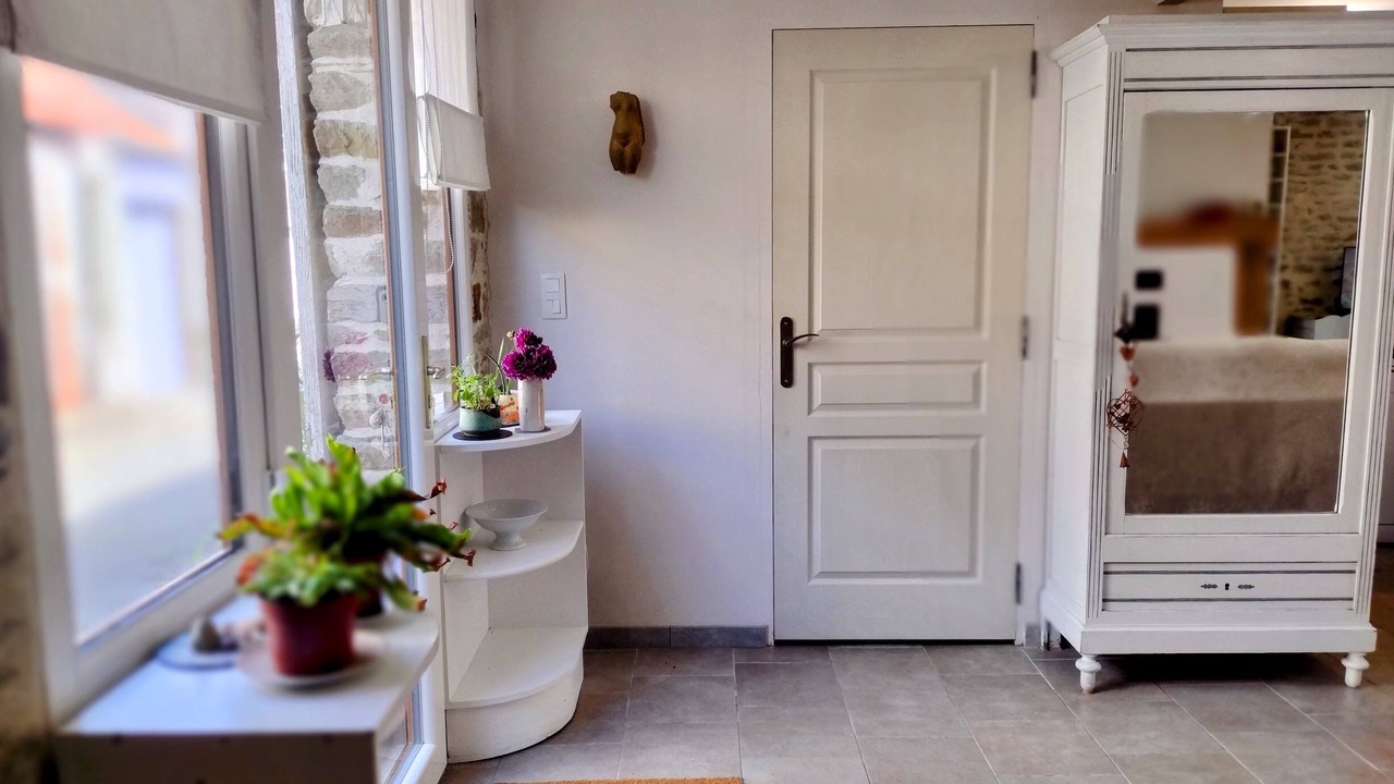 Photo of Others in Tanis