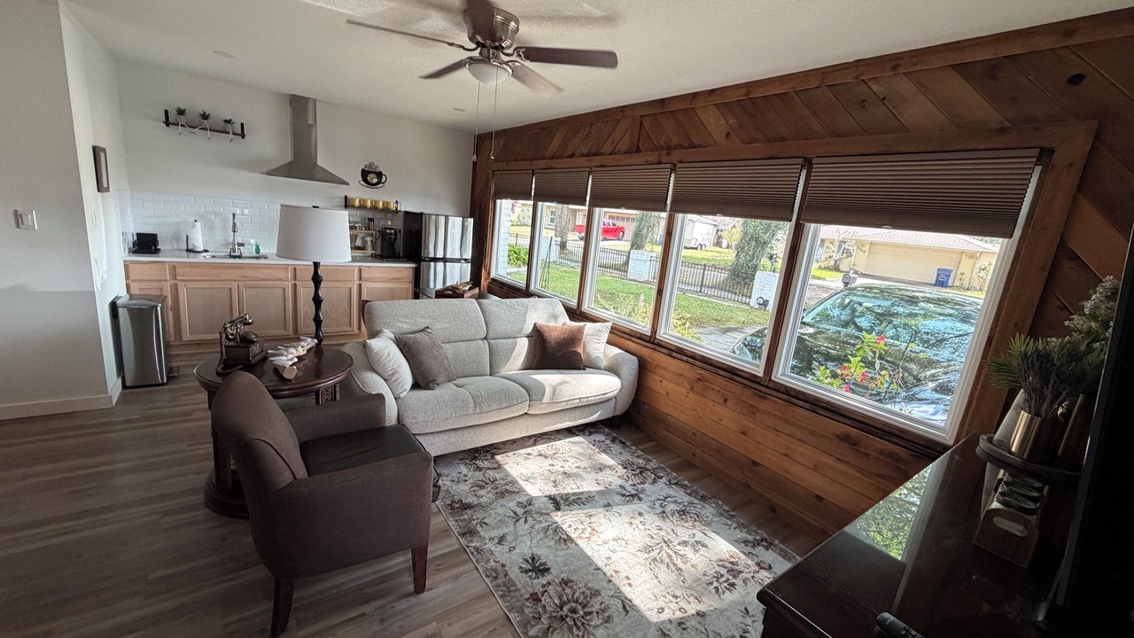 Photo of Livingroom in Lutz
