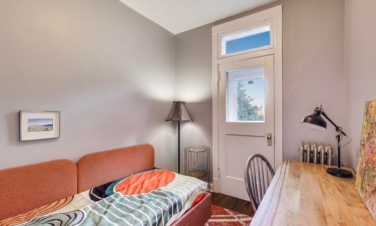 Photo of Bedroom in Edgewater