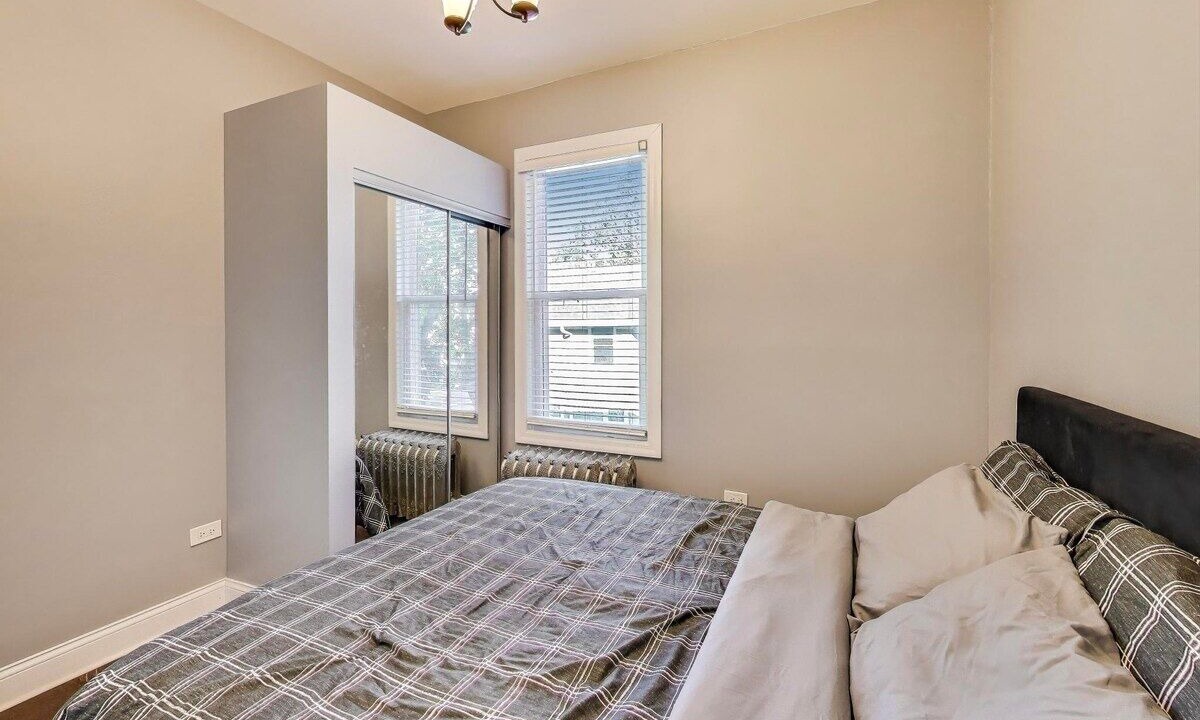 Photo of Bedroom in Edgewater
