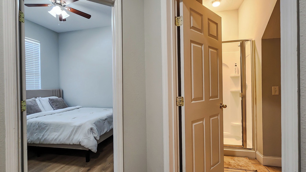 Photo of Bedroom in Crestwynd Bay