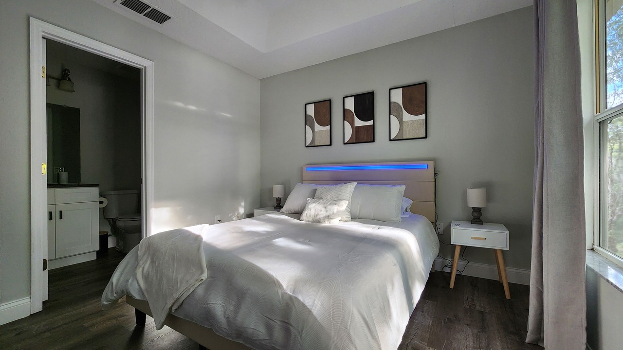 Photo of Bedroom in Crestwynd Bay