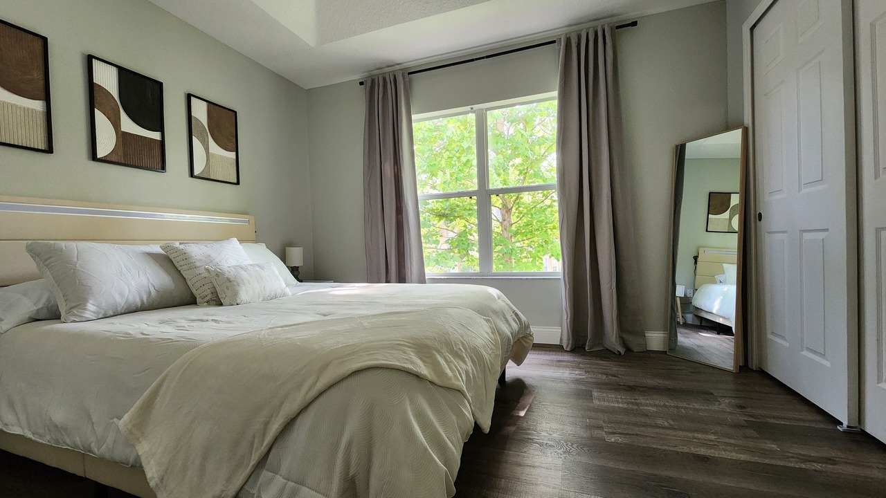 Photo of Bedroom in Crestwynd Bay
