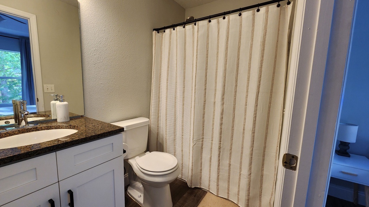 Photo of Bathroom in Crestwynd Bay