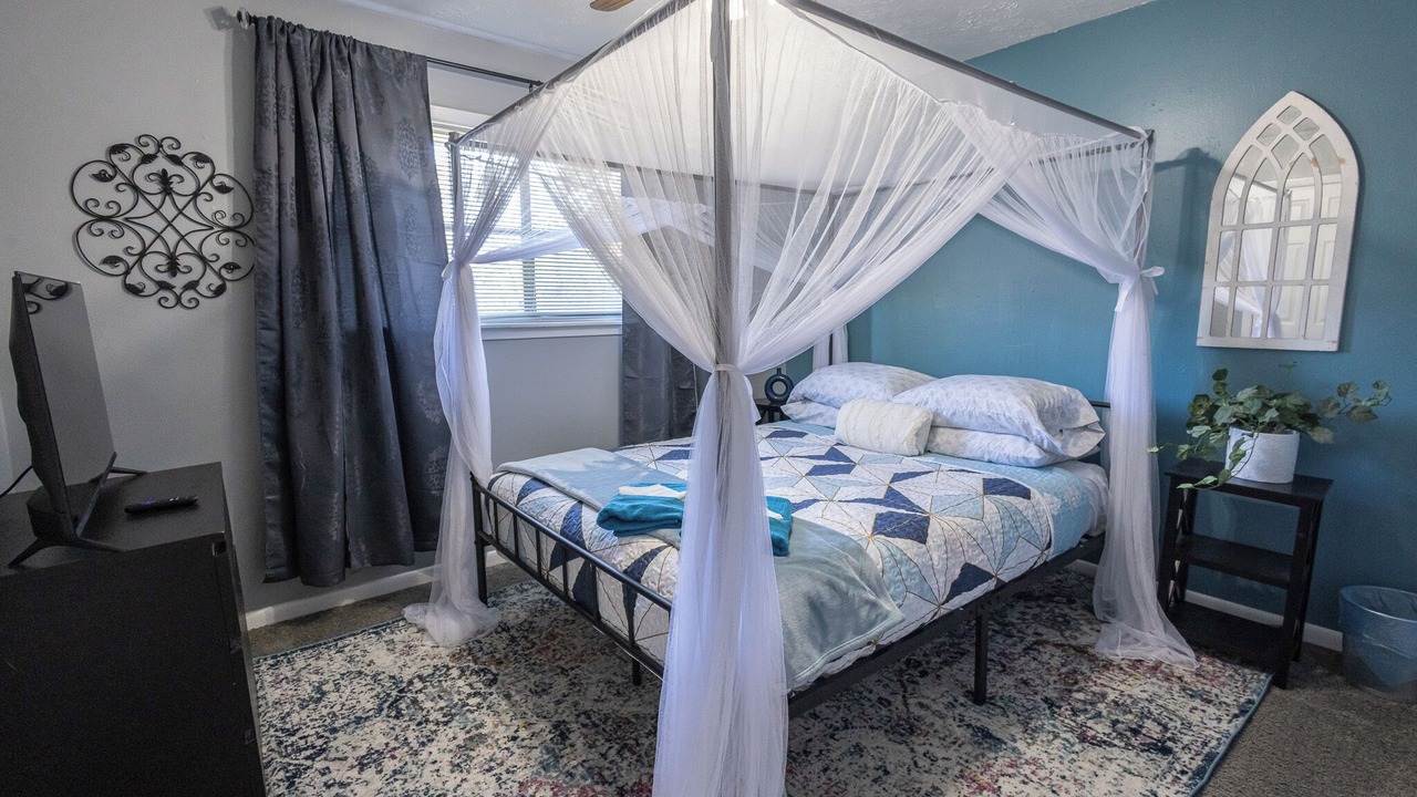 Photo of Bedroom in College Station