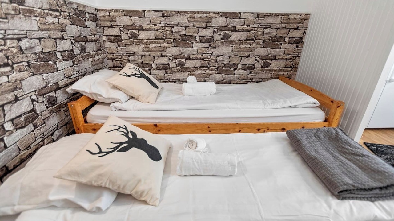 Photo of Bedroom in Noes