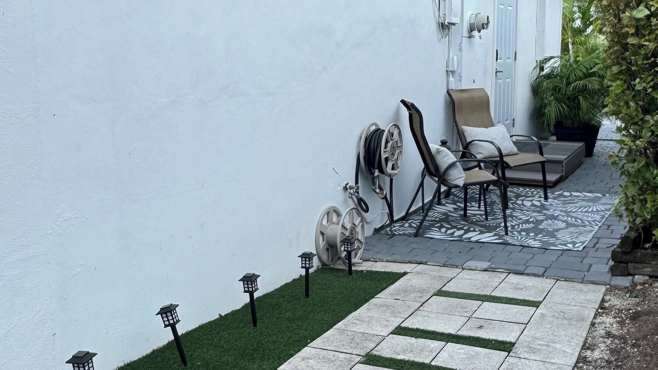 Photo of Outdoor in North Miami Beach