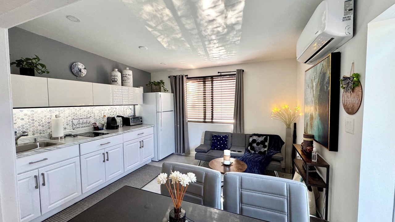 Photo of Livingroom in North Miami Beach