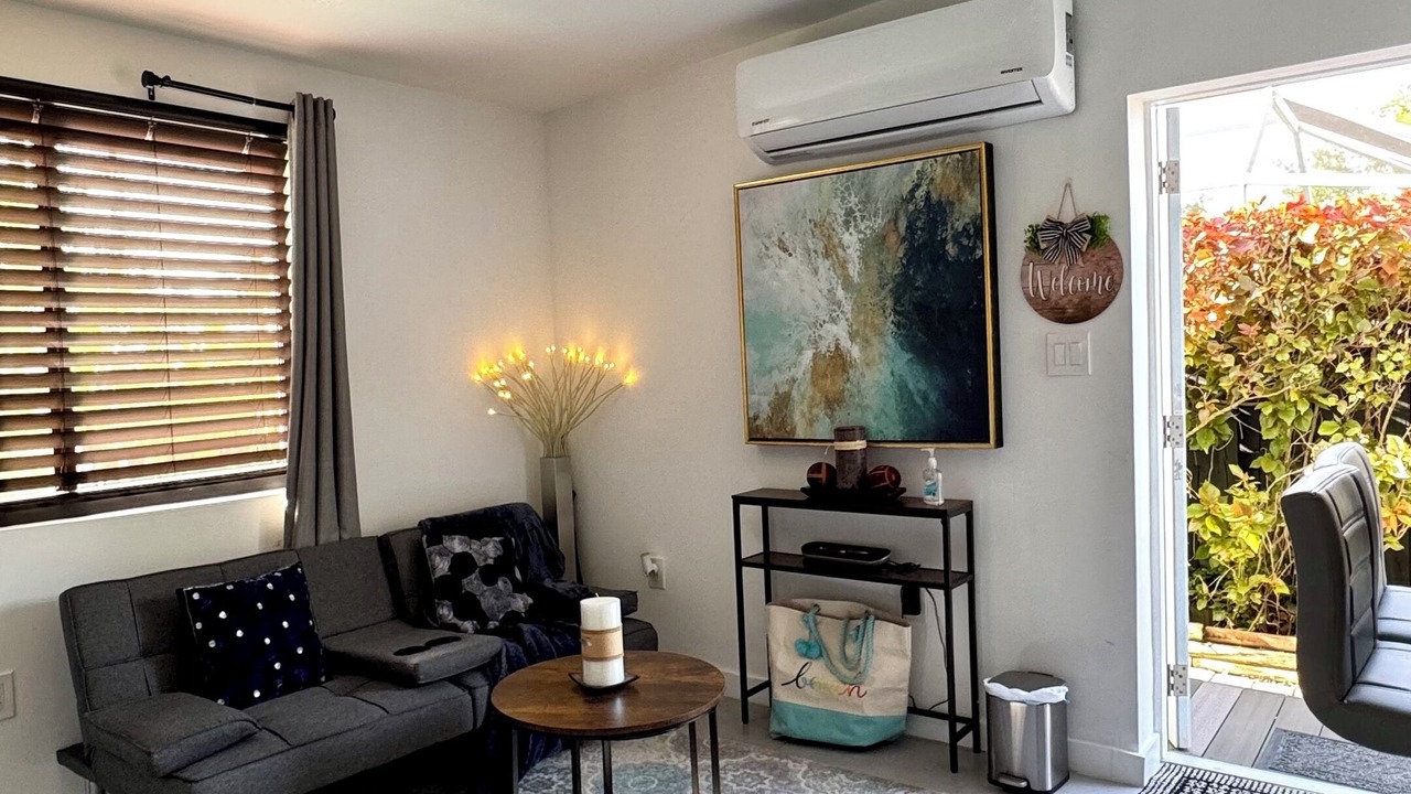 Photo of Livingroom in North Miami Beach