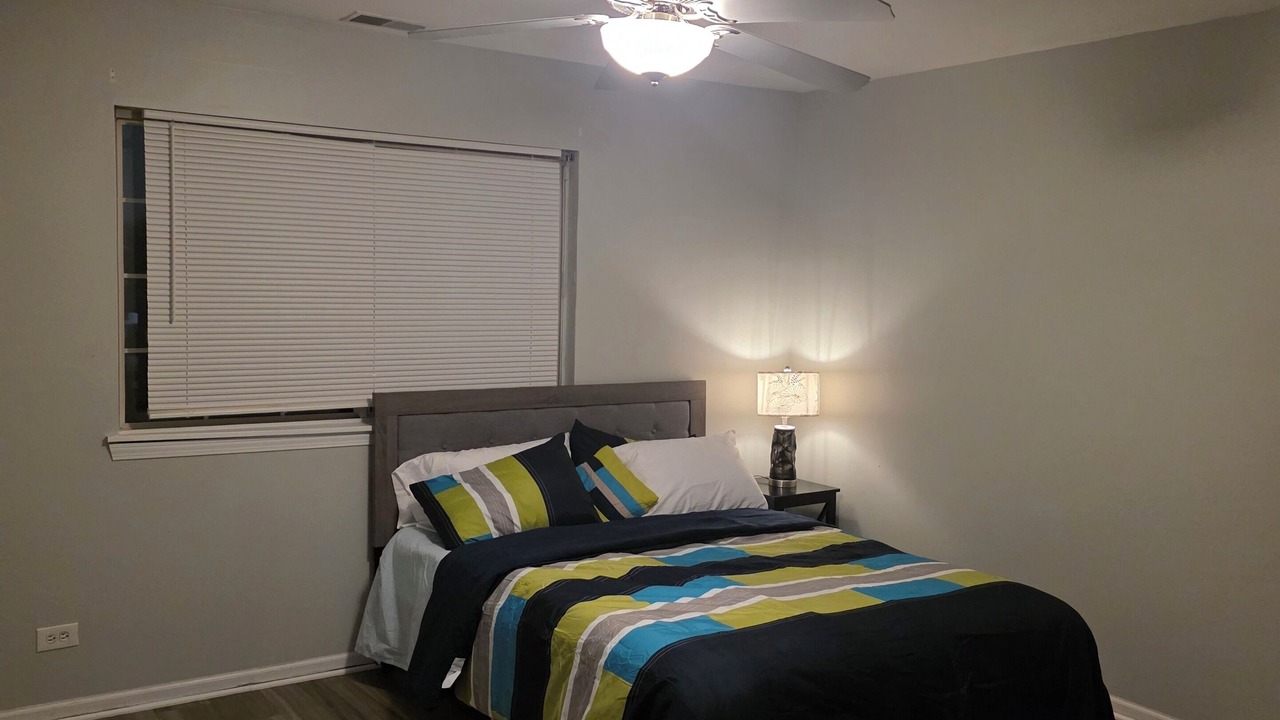 Photo of Bedroom in Waukegan