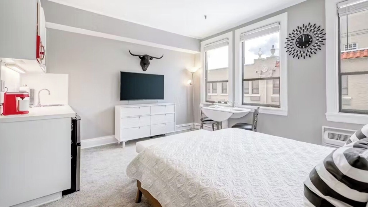 Photo of Bedroom in Palm Beach