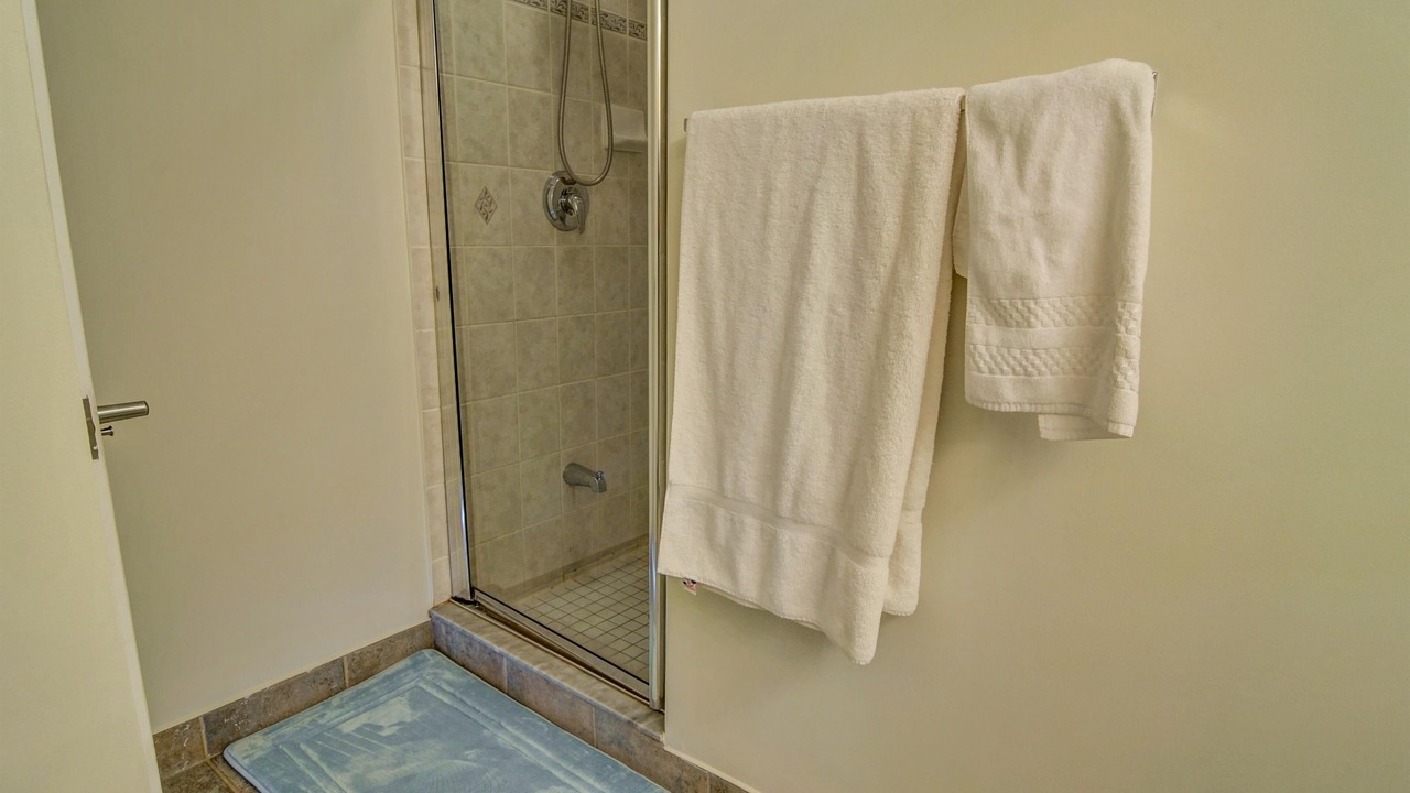 Photo of Bathroom in Bathurst Quay