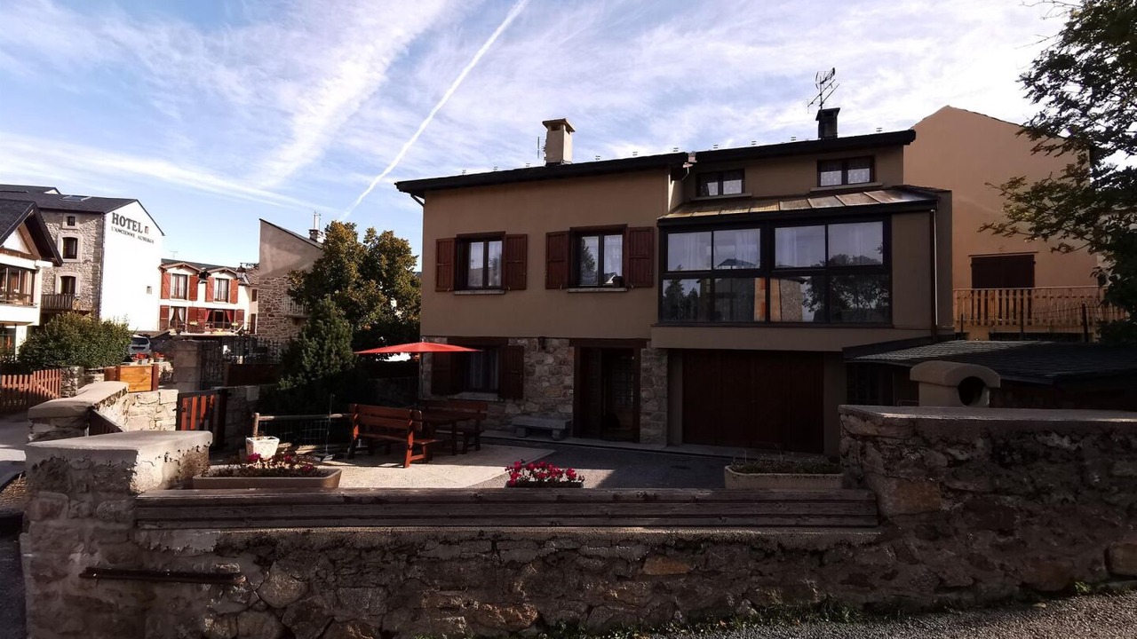 Photo of Outdoor in Superbolquere