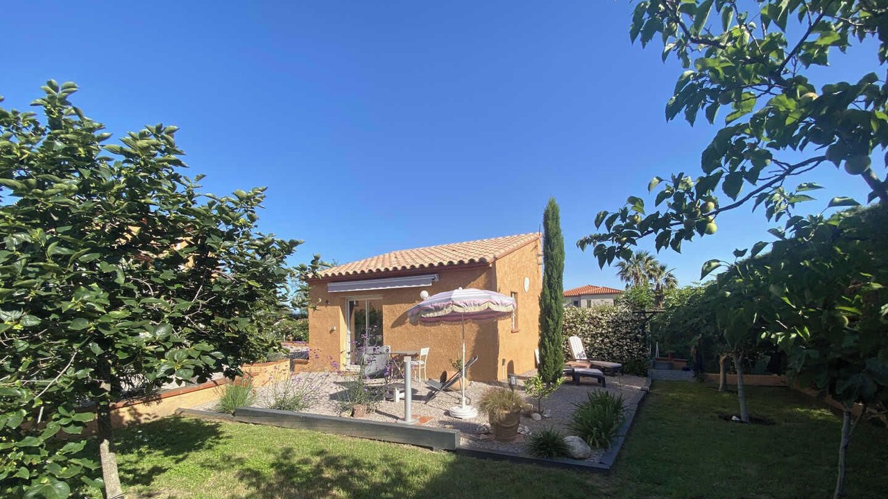 Photo of Patio Balcony in Villelongue-dels-Monts