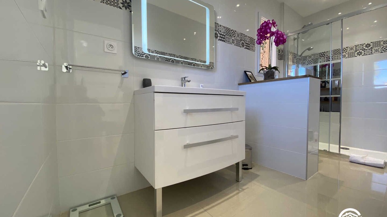 Photo of Bathroom in Villelongue-dels-Monts