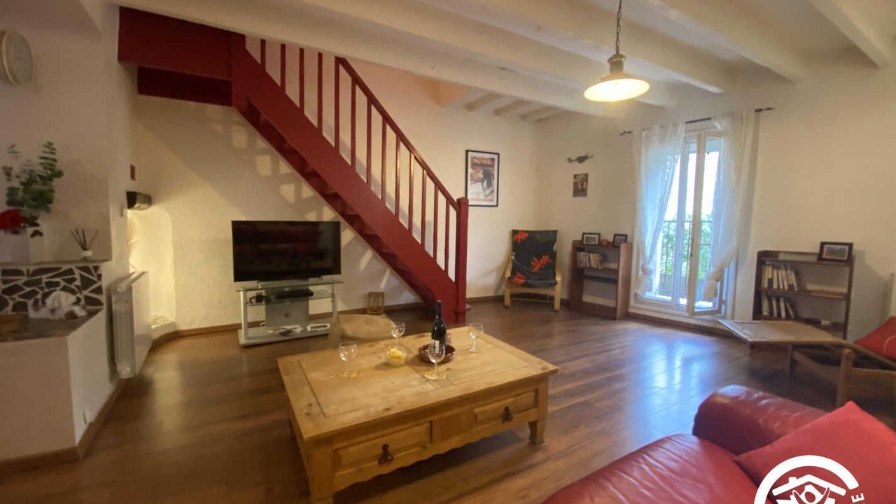 Photo of Livingroom in Opoul-Perillos