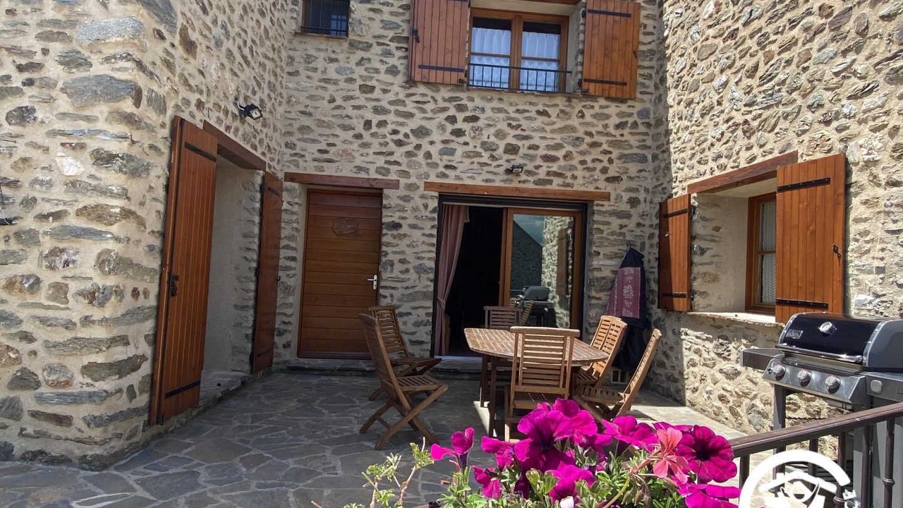 Photo of Outdoor in Souanyas