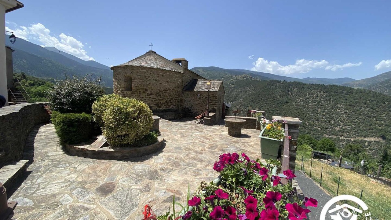 Photo of Outdoor in Souanyas