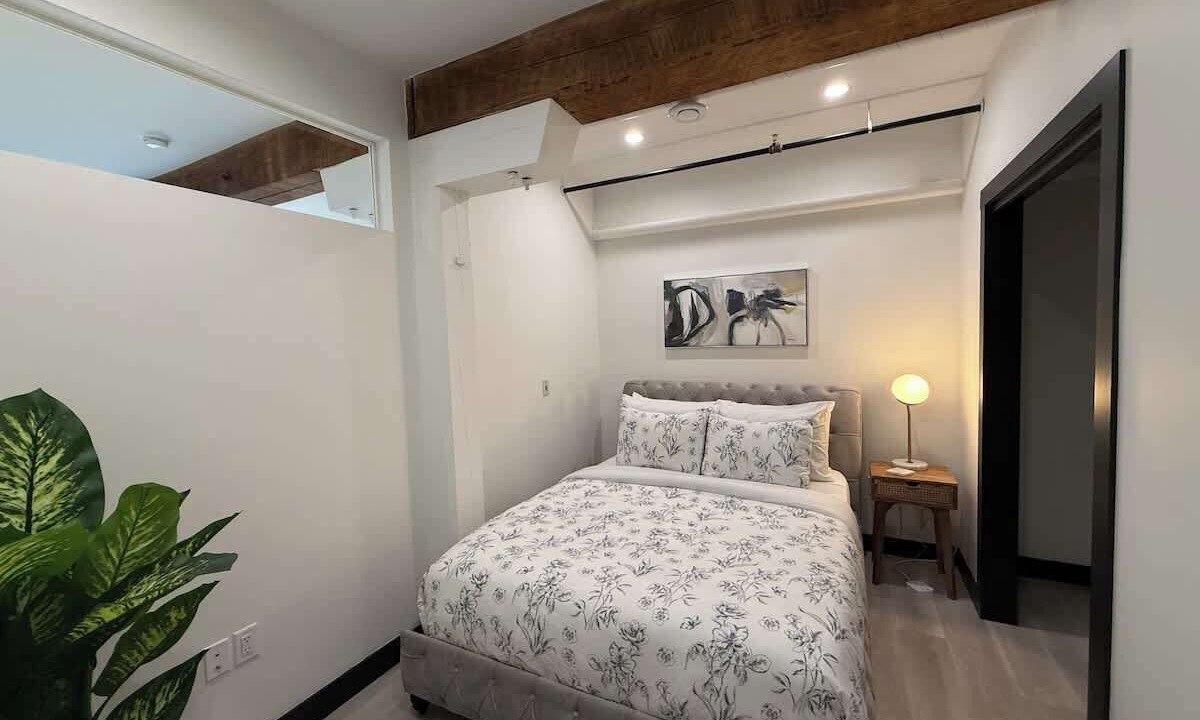 Photo of Bedroom in Truro