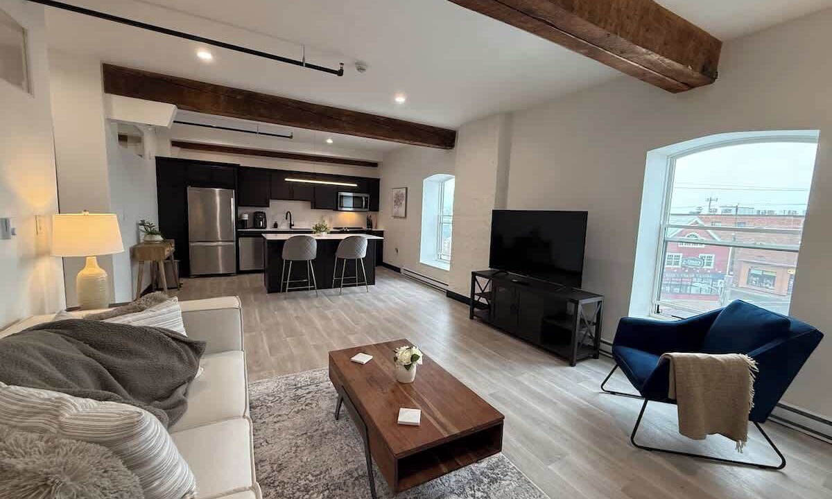 Photo of Livingroom in Truro