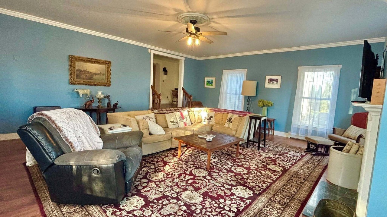 Photo of Livingroom in Bridport