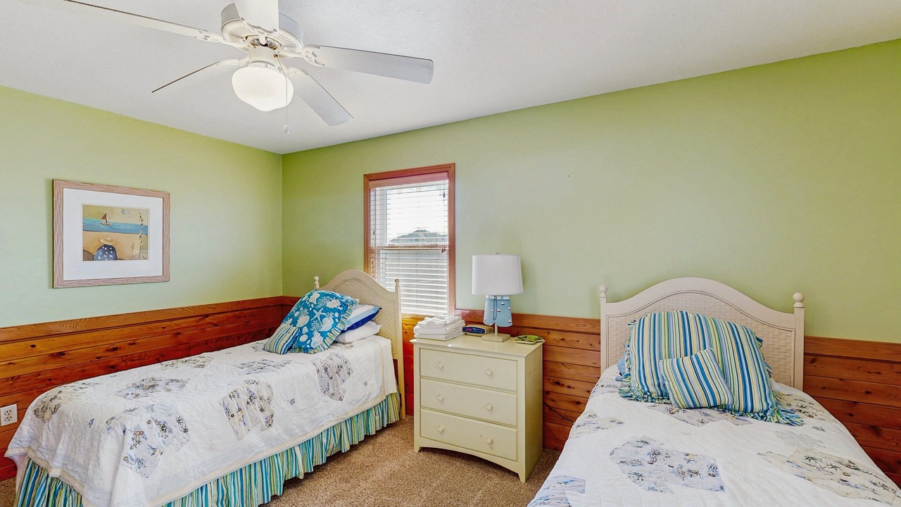 Photo of Bedroom in Waves