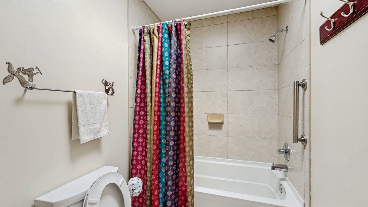 Photo of Bathroom in Waves