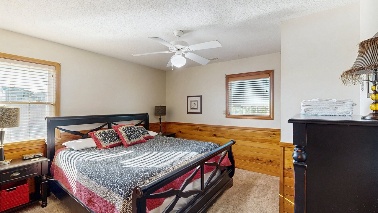 Photo of Bedroom in Waves