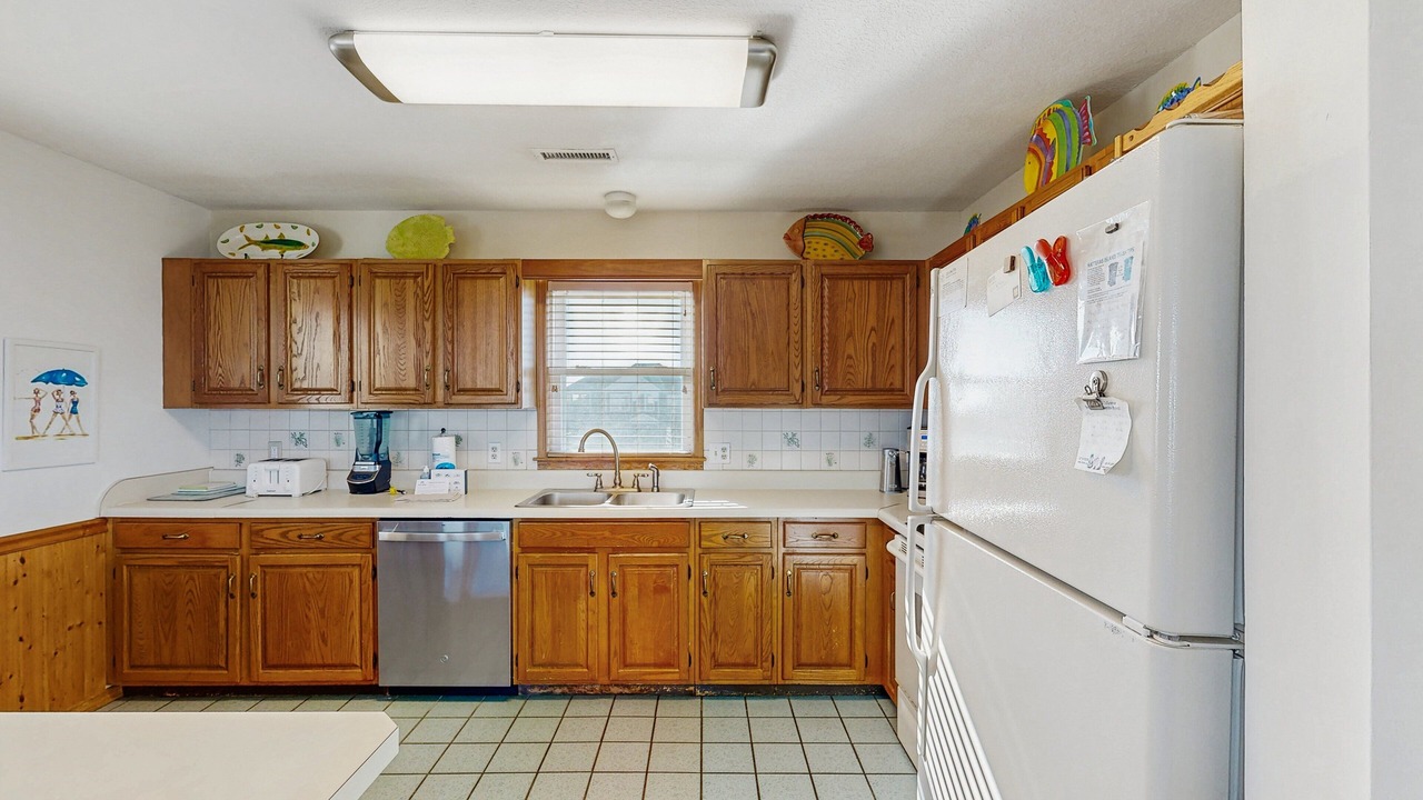 Photo of Kitchen in Waves
