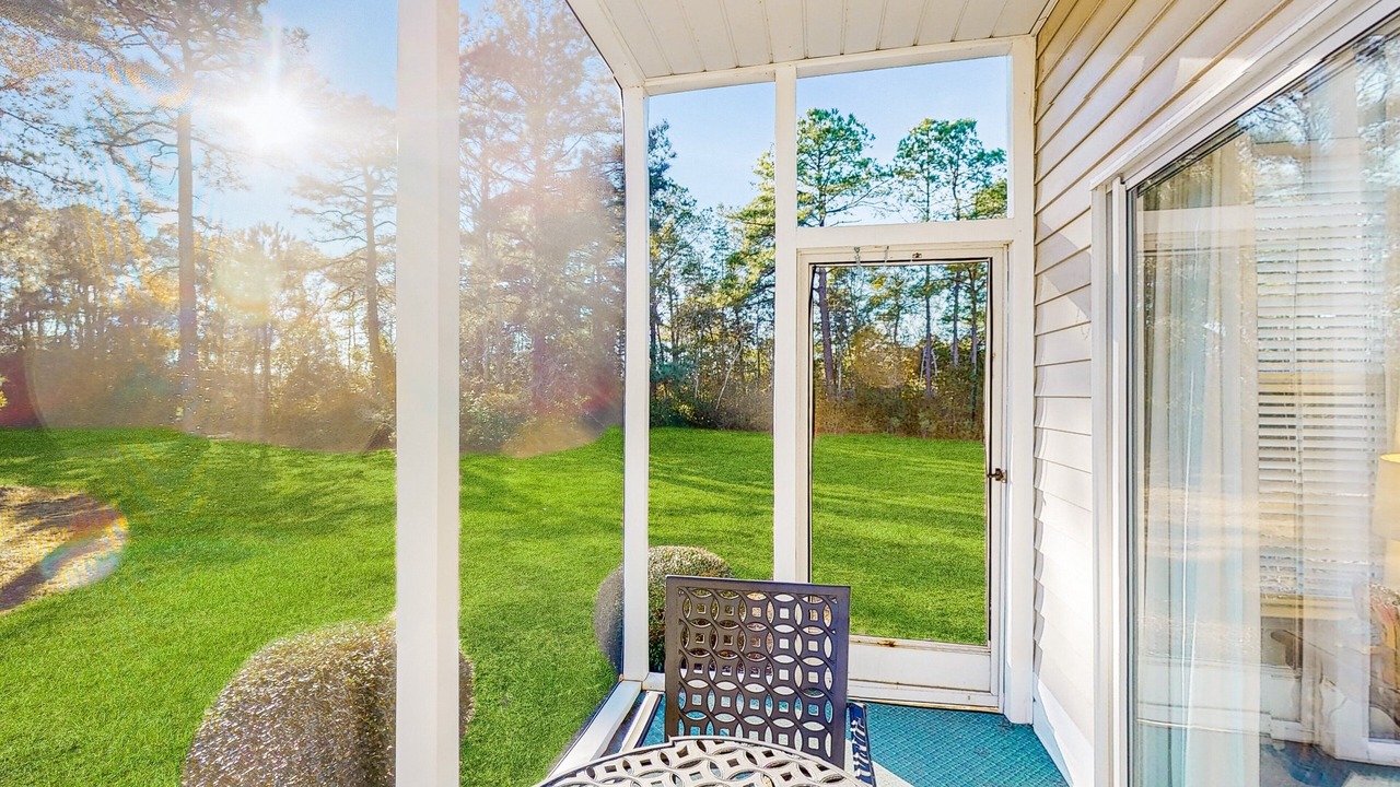 Photo of Patio Balcony in Sunset Beach