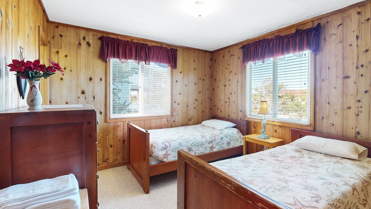 Photo of Bedroom in Waves